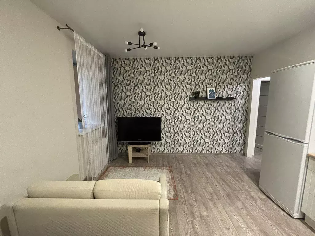 1-к кв. Тюменская область, Тюмень Харьковская ул., 68 (42.0 м) - Фото 1