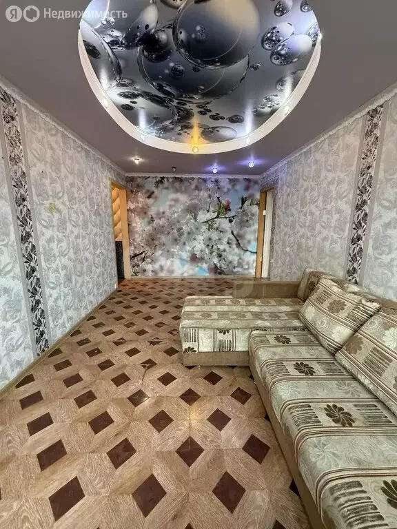 3-комнатная квартира: Черногорск, улица Генерала Тихонова, 23 (61.4 м) - Фото 2