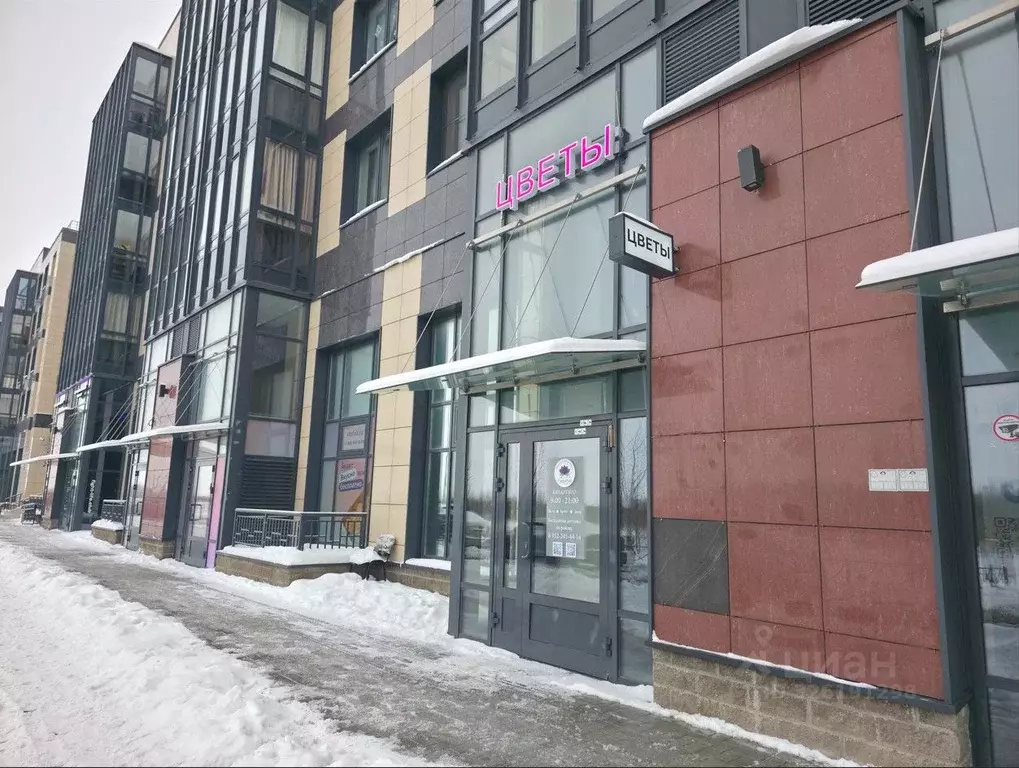 Торговая площадь в Санкт-Петербург просп. Патриотов, 34 (43 м) - Фото 1