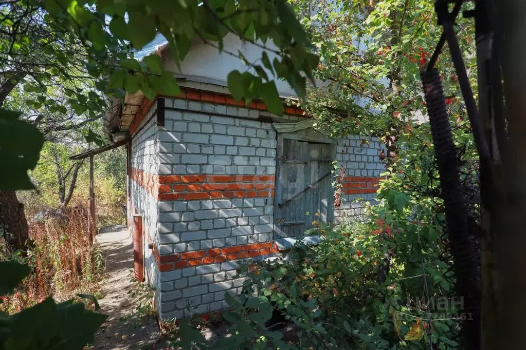 Дом в Саратовская область, Саратов проезд Златодольский (30 м) - Фото 1