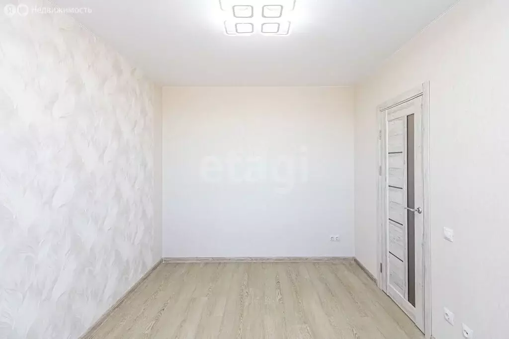 1-комнатная квартира: Тюмень, улица Василия Малкова, 10 (35.1 м) - Фото 2