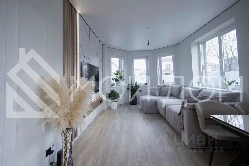 Дом в Сахалинская область, Южно-Сахалинск ул. Имени К.Ф. Сергеева (160 ... - Фото 1