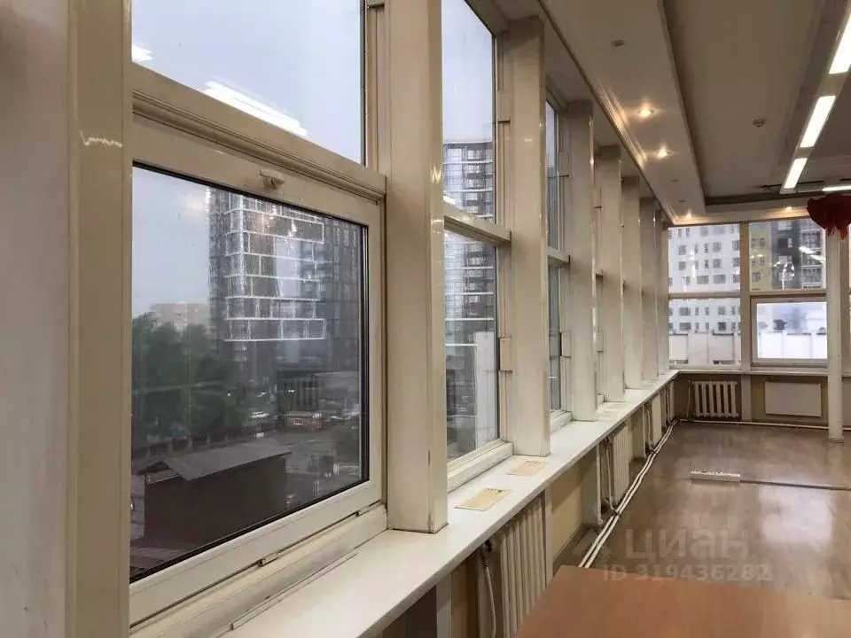 Офис в Тюменская область, Тюмень ул. Республики, 86к1 (250 м) - Фото 1