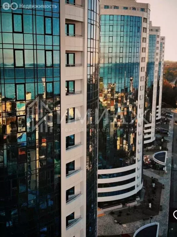 2-комнатная квартира: Сочи, улица Ленина, 298Бк4 (88 м) - Фото 0