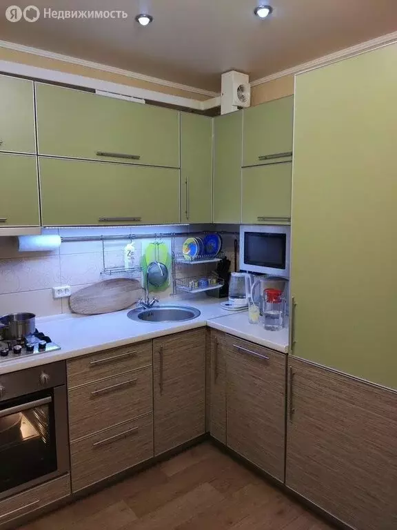 3-комнатная квартира: Новый Уренгой, район Северная Жилая Часть, ... - Фото 2