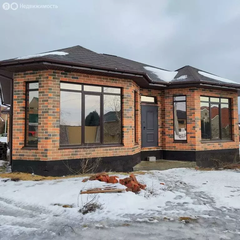 Дом в Волгоград, улица Лётчиков (120 м) - Фото 1