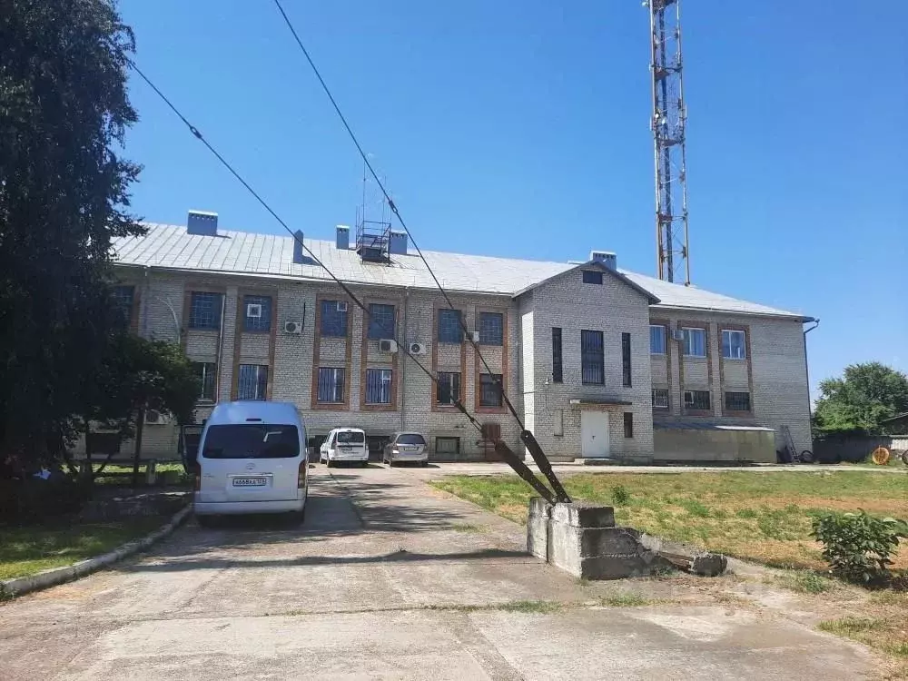 Помещение свободного назначения в Краснодарский край, Гулькевичи ... - Фото 0