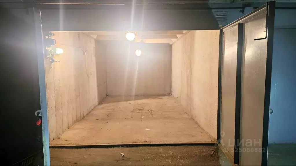 Гараж в Москва Веневская ул., 32С12 (18 м) - Фото 1