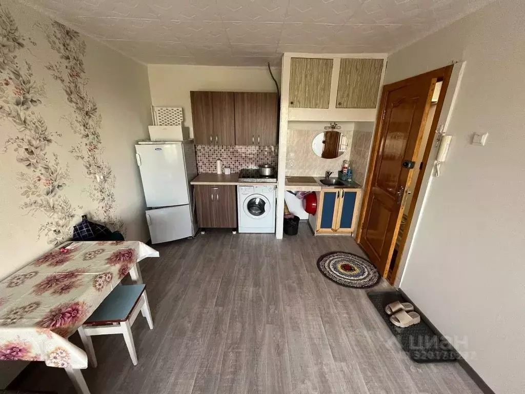 Комната Омская область, Омск Радуга мкр, ул. 11-я Чередовая, 5А (18.0 ... - Фото 2