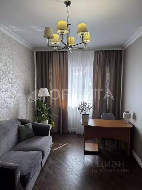 3-к кв. Тюменская область, Тюмень ул. Сакко, 5 (114.6 м) - Фото 0