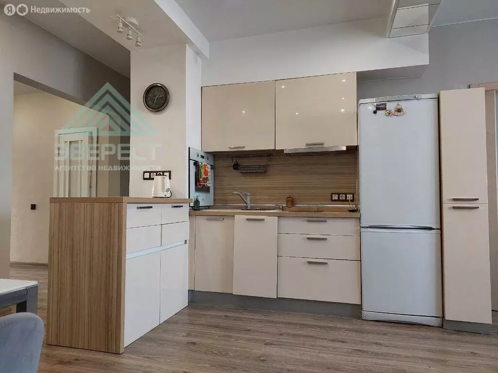 3-комнатная квартира: Абакан, улица Кирова, 122 (68.3 м) - Фото 0