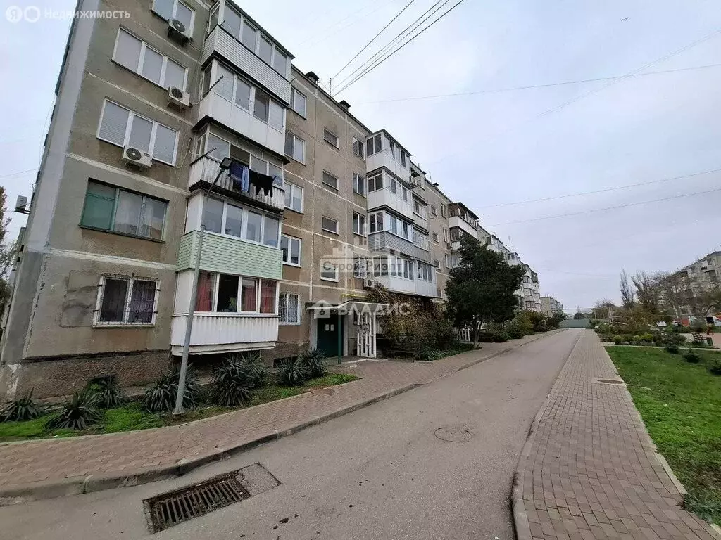 3-комнатная квартира: Керчь, улица Гайдара, 5 (47.5 м) - Фото 1