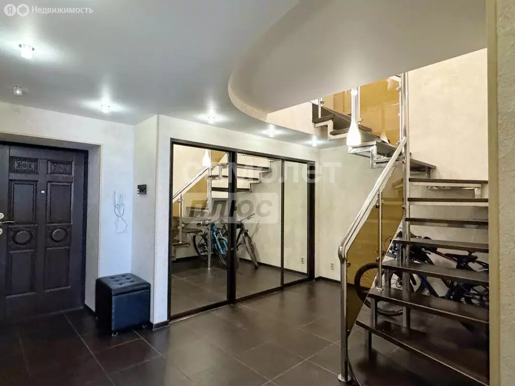 3-комнатная квартира: Киров, Красноармейская улица, 3А (144 м) - Фото 1