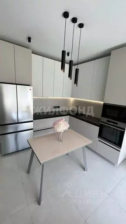 3-к кв. Новосибирская область, Новосибирский район, Мичуринский ... - Фото 0