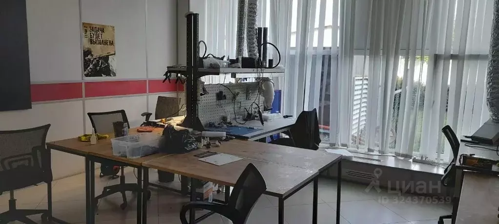 Помещение свободного назначения в Мордовия, Саранск ул. Лодыгина, 3 ... - Фото 1