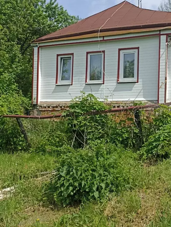 Дом в Курская область, Октябрьский район, Старковский сельсовет, д. ... - Фото 1