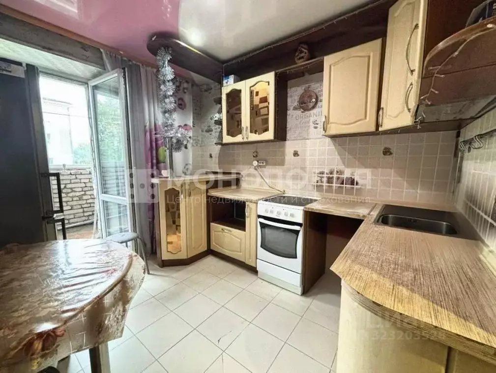 3-к кв. Амурская область, Белогорск ул. Кирова, 47 (58.4 м) - Фото 0