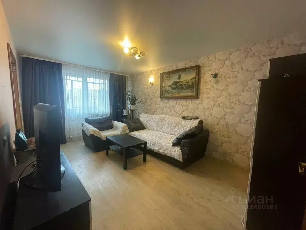 3-к кв. Свердловская область, Первоуральск ул. Строителей, 42 (58.1 м) - Фото 1