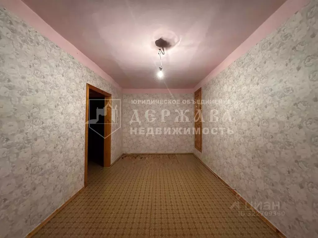 1-к кв. Кемеровская область, Междуреченск Весенняя ул., 8 (29.8 м) - Фото 0