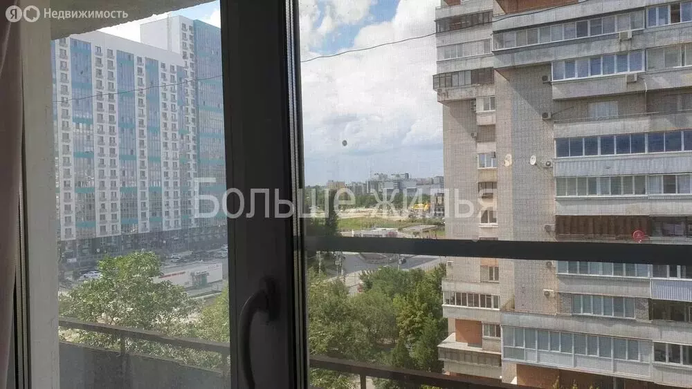 4-комнатная квартира: Волгоград, район Семь Ветров, бульвар 30-летия ... - Фото 1