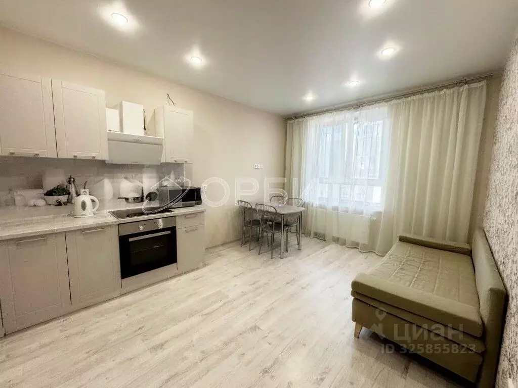 1-к кв. Тюменская область, Тюмень ул. Республики, 204к3 (48.0 м) - Фото 1