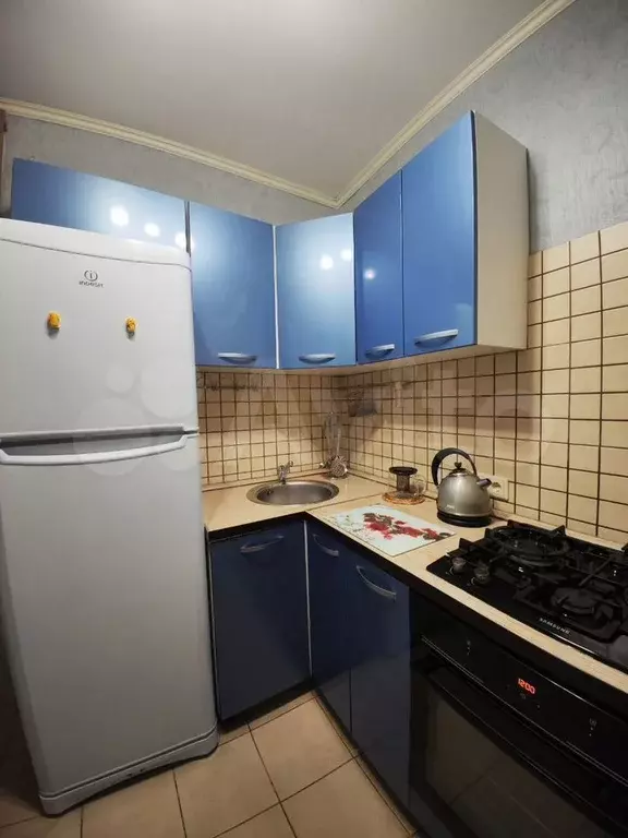 2-к. квартира, 40 м, 1/9 эт. - Фото 0