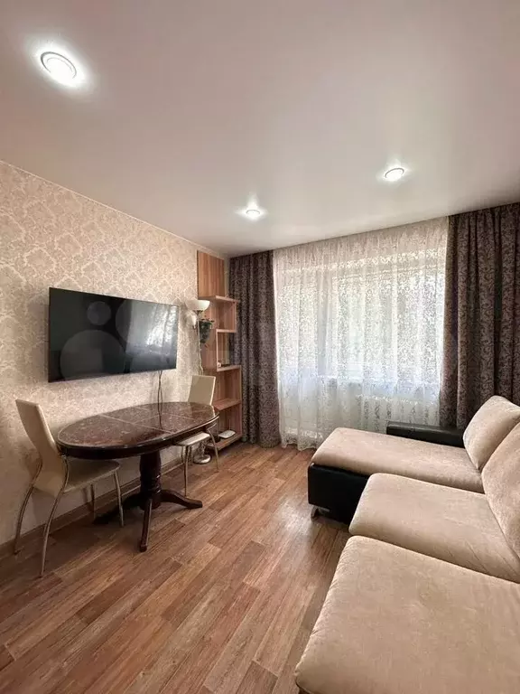 Комната 23,5 м в 5-к., 2/5 эт. - Фото 0
