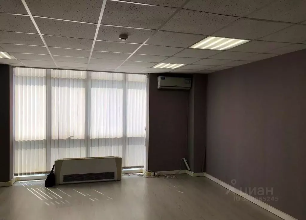 Офис в Краснодарский край, Краснодар ул. Имени Дзержинского, 7 (35 м) - Фото 2
