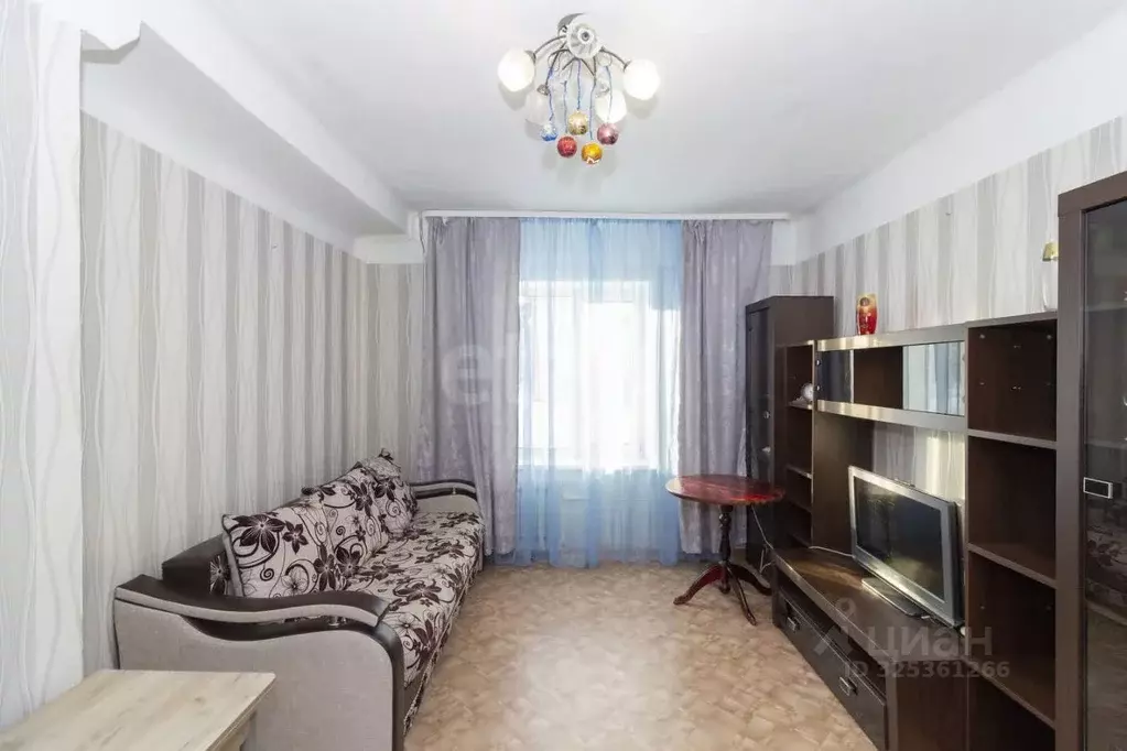 3-к кв. Тюменская область, Тюмень Волгоградская ул., 45 (66.1 м) - Фото 2