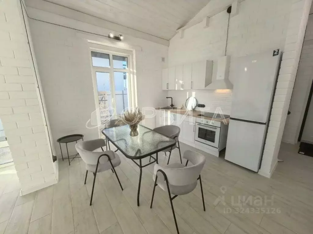 Дом в Тюменская область, Тюменский муниципальный округ, Новотарманское ... - Фото 1