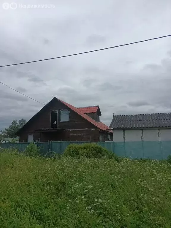 Дом в Малая Вишера, улица Саши Александровой, 89 (150 м) - Фото 0