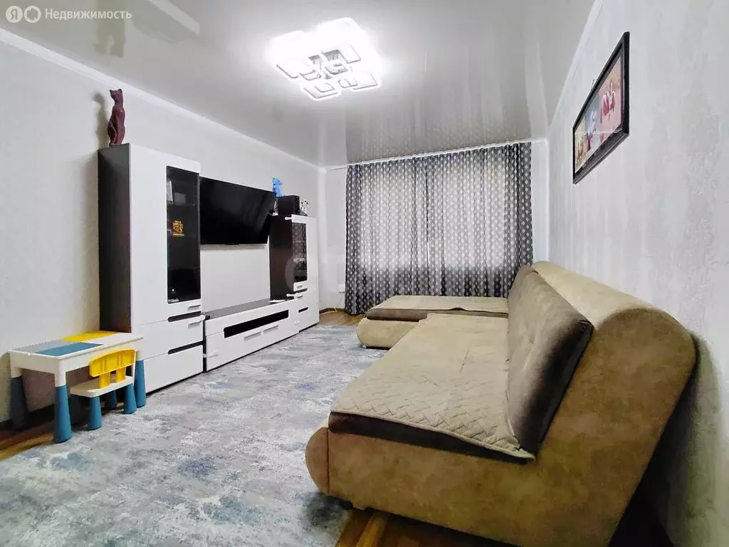 3-комнатная квартира: Прохладный, Медовый переулок, 25 (64.8 м) - Фото 1