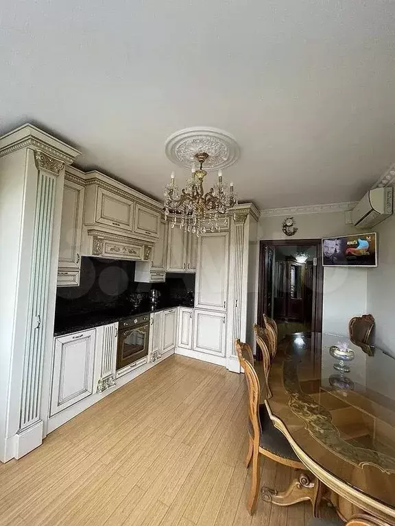 2-к. квартира, 60 м, 8/17 эт. - Фото 1