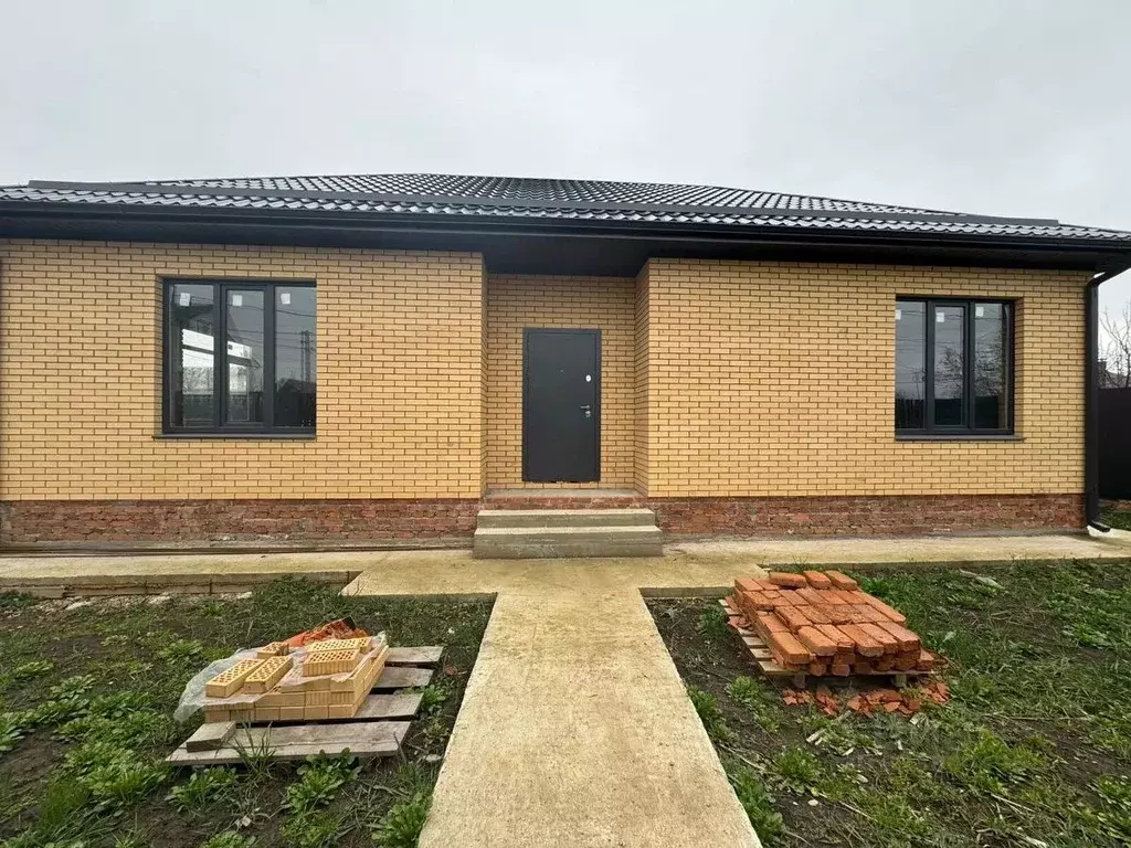 Дом в Краснодарский край, Краснодар пос. Знаменский, ул. Картинная, 17 ... - Фото 1