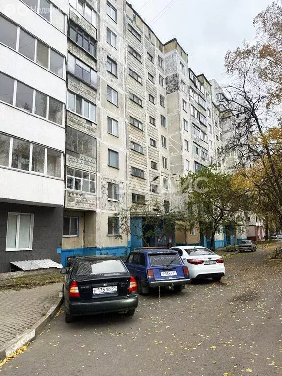 3-комнатная квартира: Белгород, улица Губкина, 38 (64 м) - Фото 0