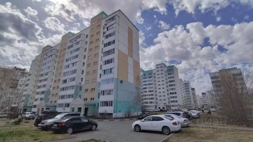 2-к кв. Омская область, Омск ул. Димитрова, 67к1 (56.9 м) - Фото 1