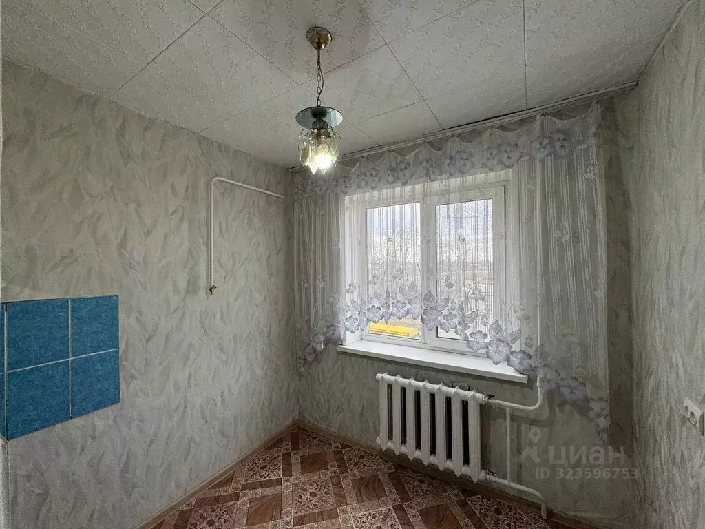 2-к кв. Хакасия, Абакан ул. Пушкина, 182 (43.2 м) - Фото 1