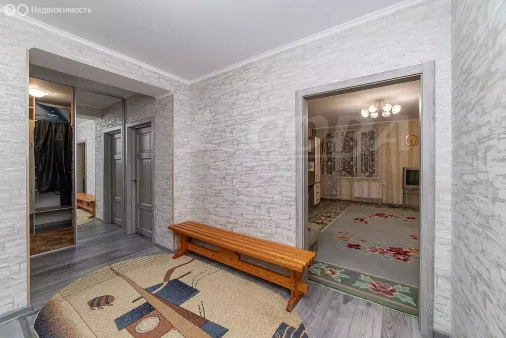 2-комнатная квартира: Тюмень, улица Червишевский Тракт, 58 (64.9 м) - Фото 1