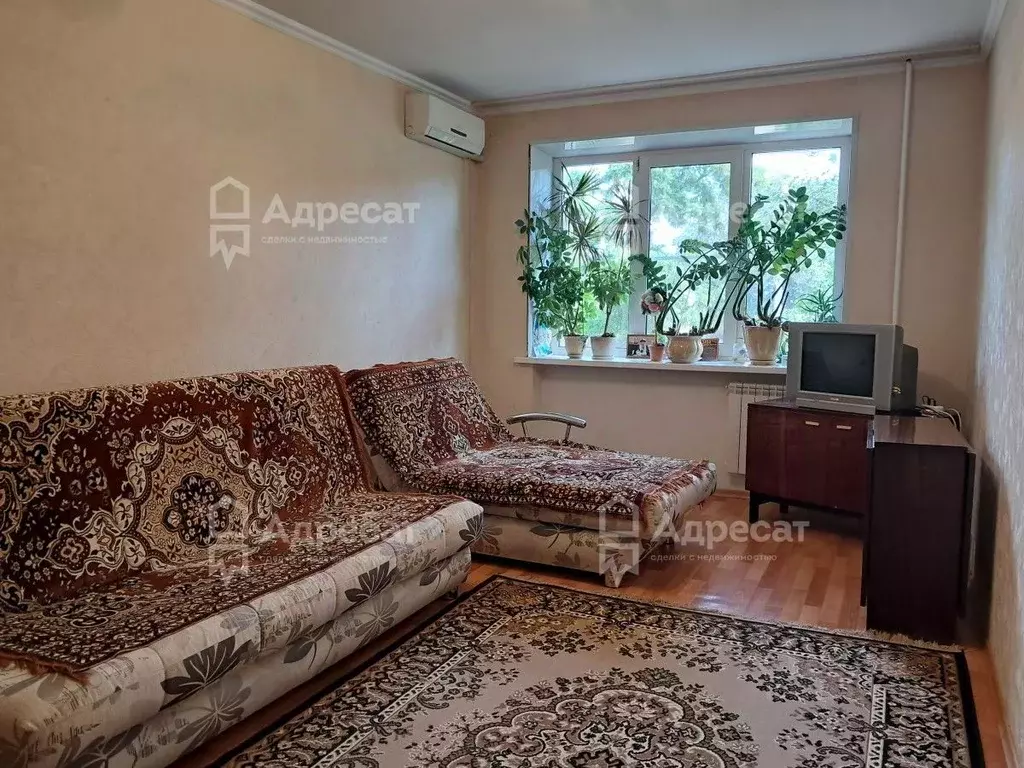 3-к кв. Волгоградская область, Волгоград Брестская ул., 11 (61.5 м) - Фото 0