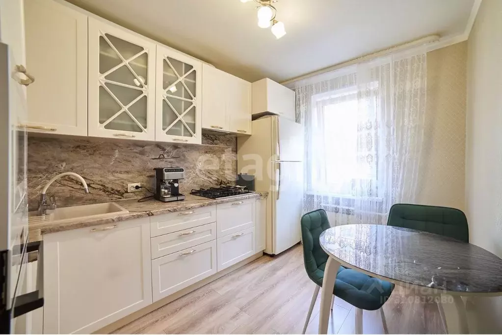 3-к кв. Башкортостан, Стерлитамак Солнечный мкр, ул. Караная Муратова, ... - Фото 1