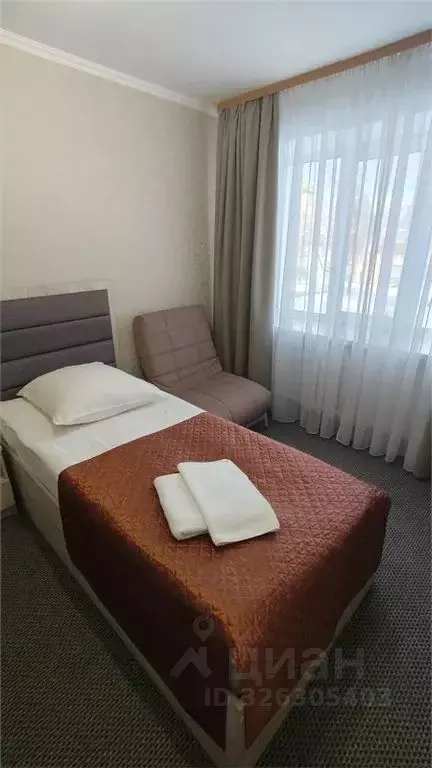 Комната Псковская область, Псков Пароменская ул., 4 - Фото 1