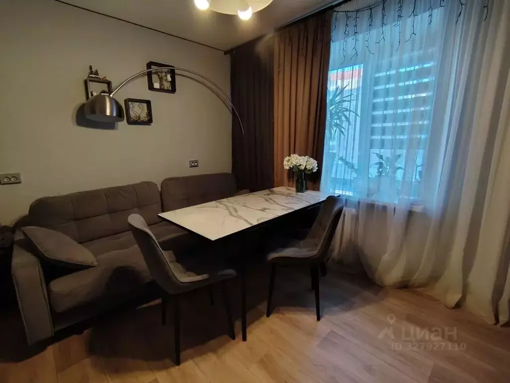 2-к кв. Вологодская область, Череповец просп. Шекснинский, 25 (69.8 м) - Фото 1