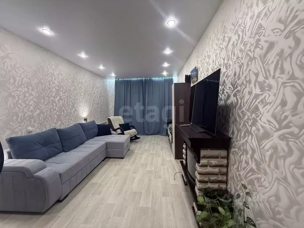 3-к кв. Бурятия, Улан-Удэ ул. Гастелло, 4 (74.3 м) - Фото 1