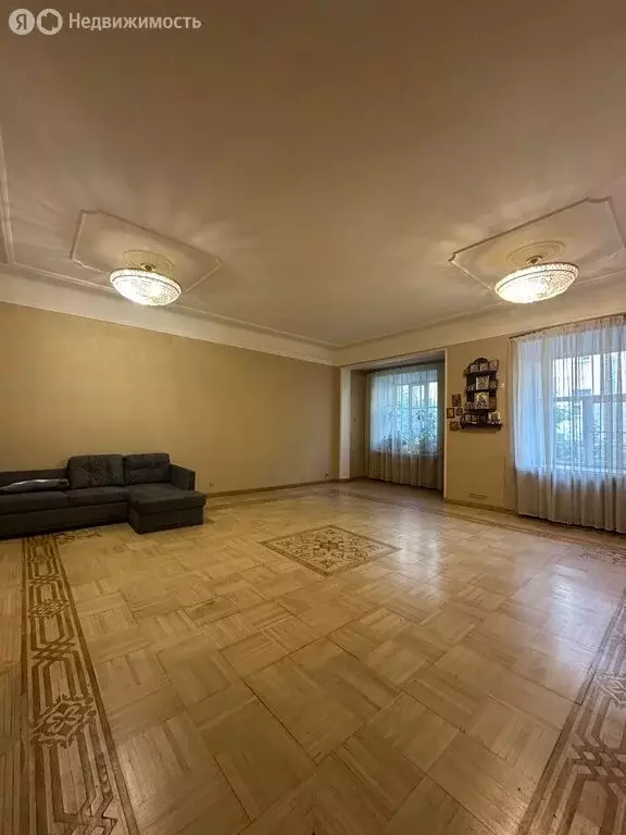 5-комнатная квартира: Санкт-Петербург, улица Чехова, 4 (100 м) - Фото 1