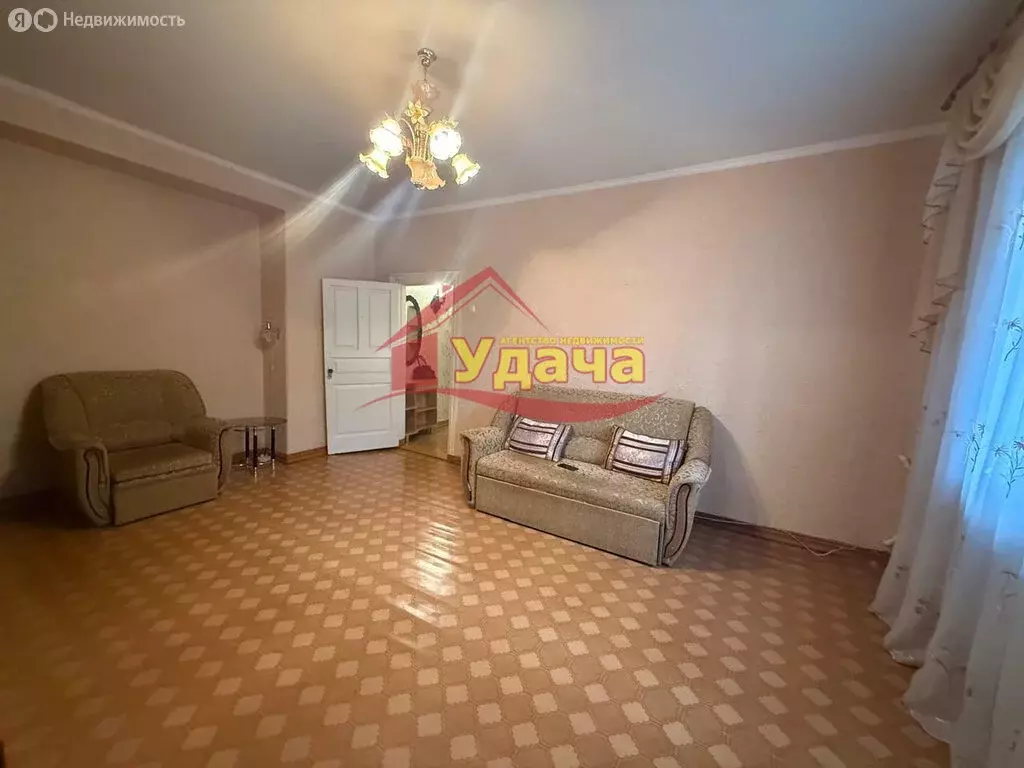 2-комнатная квартира: Орск, микрорайон Новый город, улица Нефтяников, ... - Фото 1