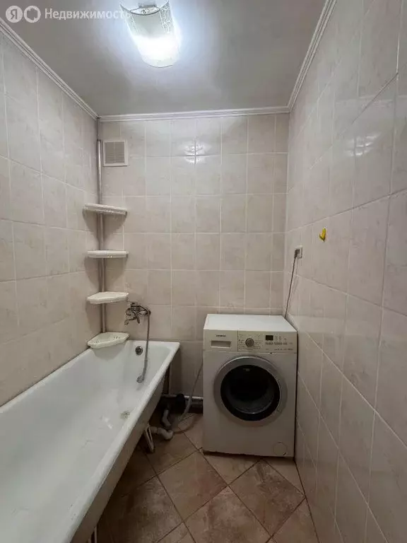 3-комнатная квартира: село Красная Башкирия, улица Гагарина, 4 (59.8 ... - Фото 2