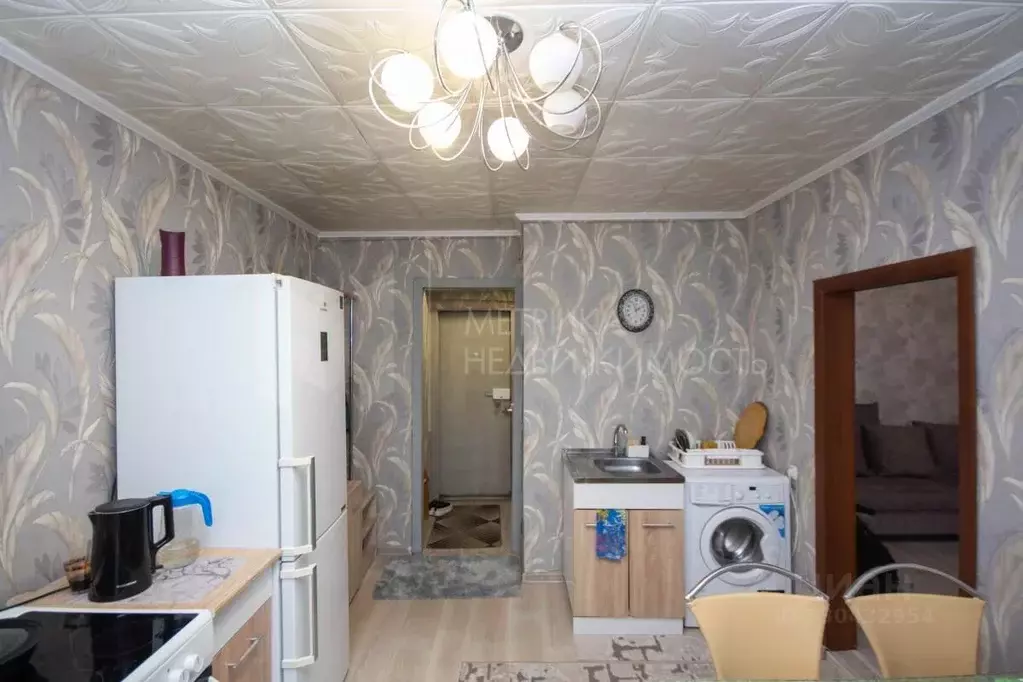 2-к кв. Тюменская область, Тюмень ул. Республики, 241 (47.3 м) - Фото 1