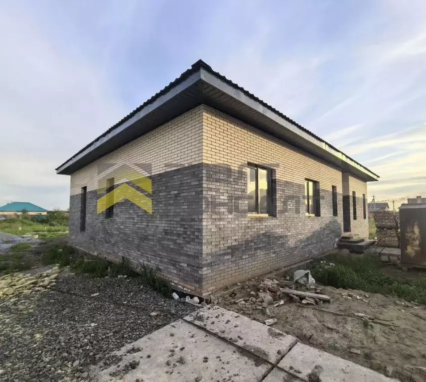 Дом в Омская область, Омский район, Богословское с/пос, с. ... - Фото 2