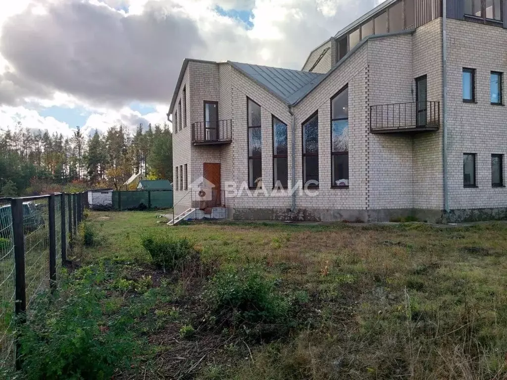 Дом в Воронежская область, Новоусманский район, Хреновское с/пос, с. ... - Фото 1