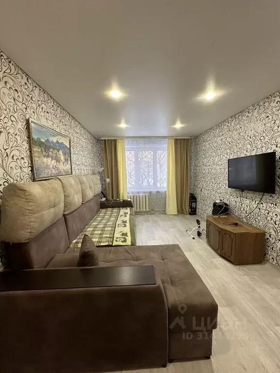 2-к кв. Оренбургская область, Орск Новый город мкр, ул. Кутузова, 54 ... - Фото 0